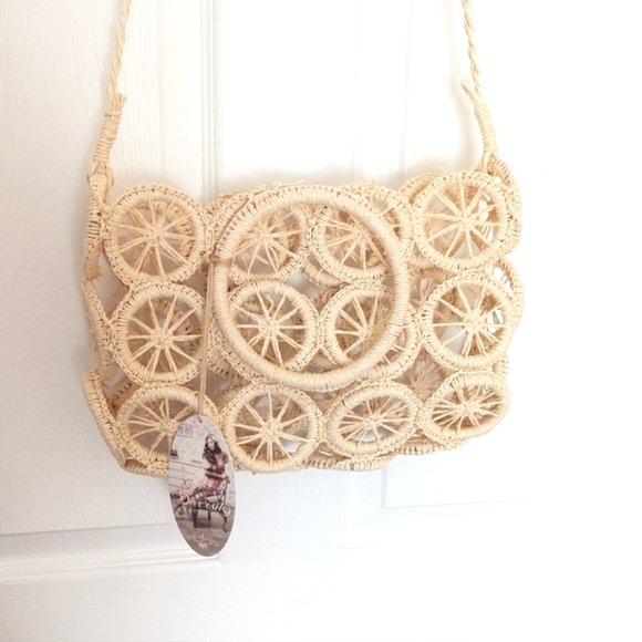 unknown Handbags - Woven Vacation Summery Bohemian Cream Crossbody / Hand Bag